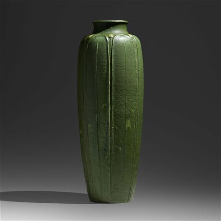 Ruth Erickson : Exceptional floor vase