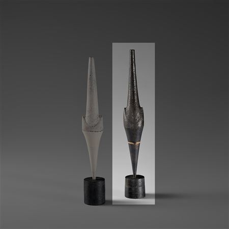 Hans Coper : Black 'Cycladic Arrow' form