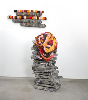 Phyllida Barlow : Untitled: crushedrolleddropped