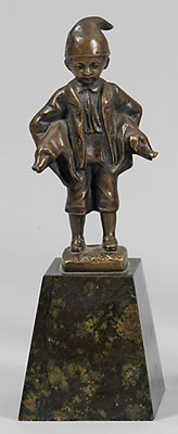 Constantin Holand : Kleine Statuette eines Knaben mit zwei Ferkeln