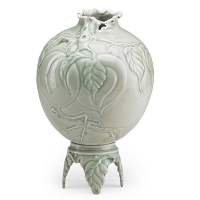 Cliff Lee : Fine porcelain vase on stand, carved with peaches, celadon glaze, Stevens, PA, 1991