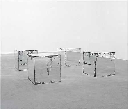 Gavin Turk : Robert Morris Untitled